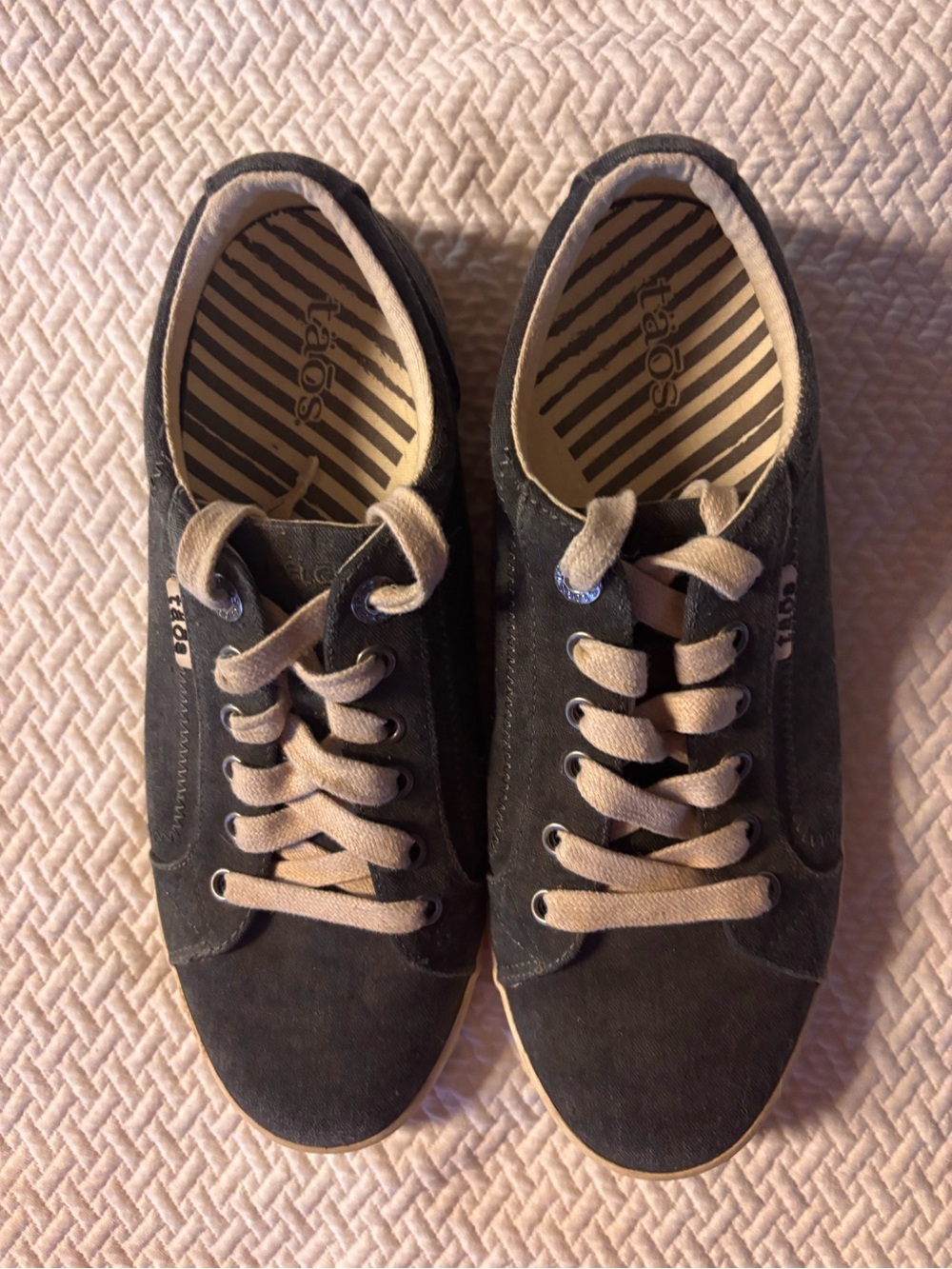 Taos Footwear Black canvas Sneakers with Cream Laces